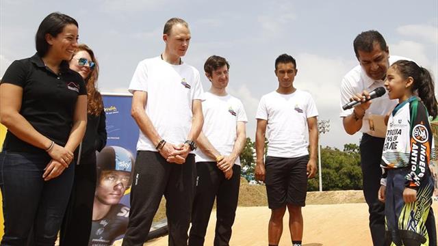 Chris Froome y Mariana Pajón comparten en Medellín con niños deportistas