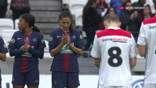 Des applaudissements pour Sala avant OL-PSG Des applaudissements pour Sala avant OL-PSG
