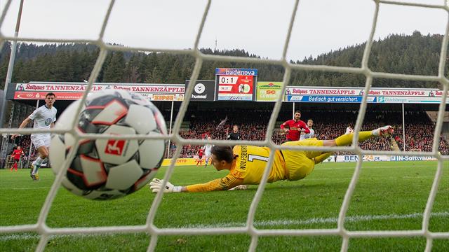 "Weinendes Auge": Wolfsburg vergibt Sieg in Freiburg