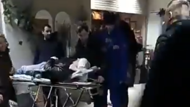 «Твои часики тикают. Я тебя заказал!» Отцу 10-летнего хоккеиста прострелили голову на матче в Москве