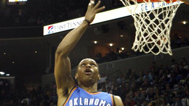 Westbrook iguala a Chamberlain con triples-dobles en 9 partidos consecutivos