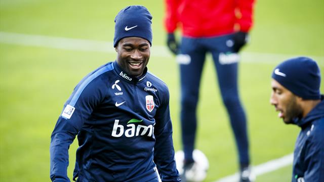 Tettey og Norwich vant «Old Farm» og rykket ifra Leeds