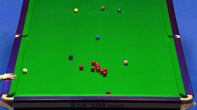 Nero più verde porta sfortuna: una bella "bevuta" per Judd Trump Nero più verde porta sfortuna: una bella "bevuta" per Judd Trump