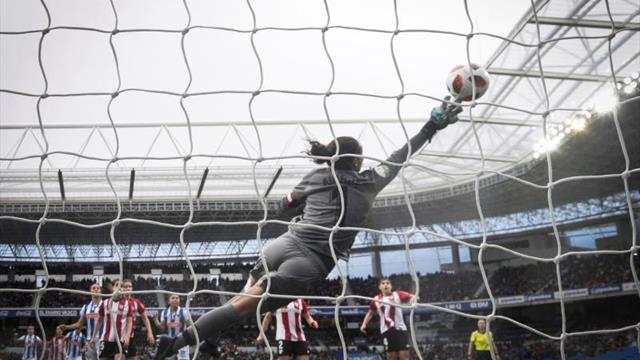 Real y Athletic empatan el derbi vasco en Anoeta ante 21.000 personas