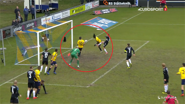Kirkevold redder Horsens: Se den absurde situation her Kirkevold redder Horsens: Se den absurde situation her
