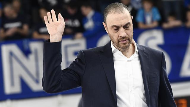 Vincenzo Esposito al capolinea con la Dinamo Sassari: dimissioni accettate dalla società