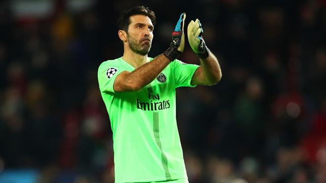Buffon sfoglia la margherita: "Il PSG mi ha proposto il rinnovo, ma sono indeciso"