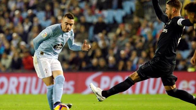 Hugo Mallo no salta al césped y Aspas trabaja con precaución