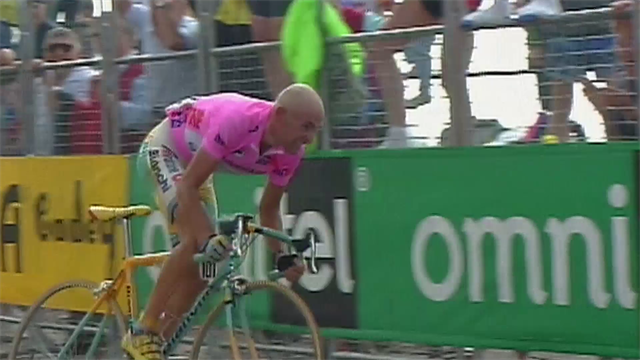 Quando Marco Pantani vinse il Giro d'Italia: l'impresa di Montecampione su Pavel Tonkov nel 1998 Quando Marco Pantani vinse il Giro d'Italia: l'impresa di Montecampione su Pavel Tonkov nel 1998