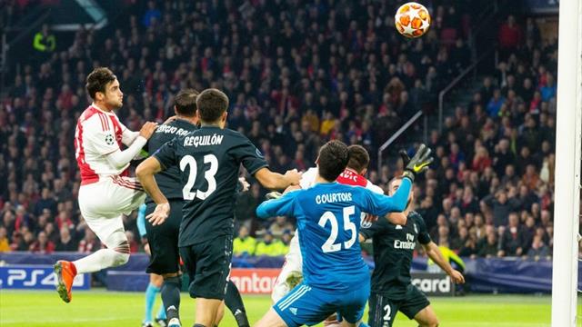 El entrenador del Ajax no tiene nada clara la decisión del VAR y aumenta la polémica