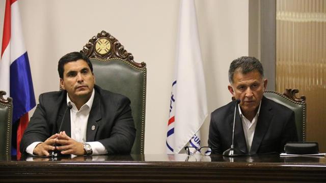 Juan Carlos Osorio deja la selección de Paraguay por razones familiares