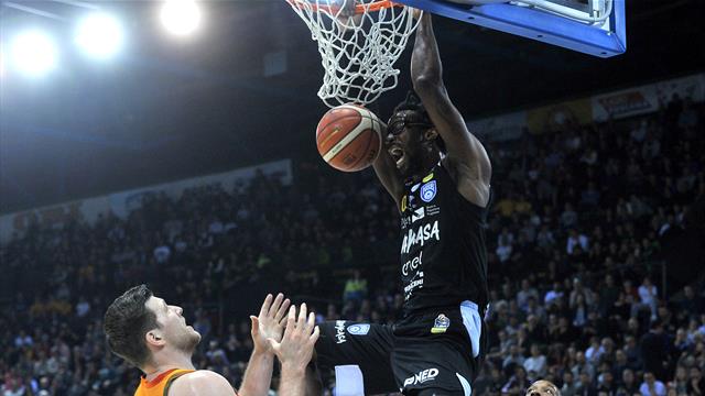 Torino inguaia Pistoia, Venezia fatica con Cantù. O.k. Cremona e Trieste, Brown lancia Brindisi