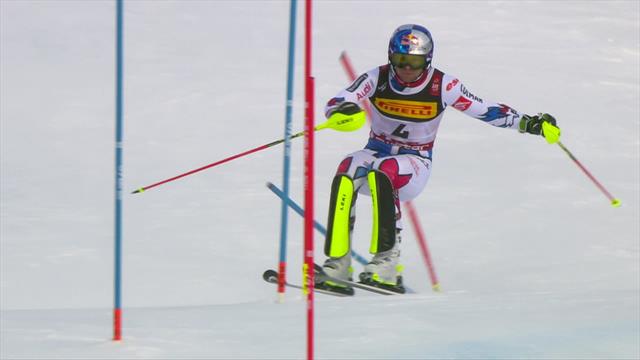 Le seul qui résiste à Hirscher, c'est Pinturault : sa première manche en vidéo Le seul qui résiste à Hirscher, c'est Pinturault : sa première manche en vidéo