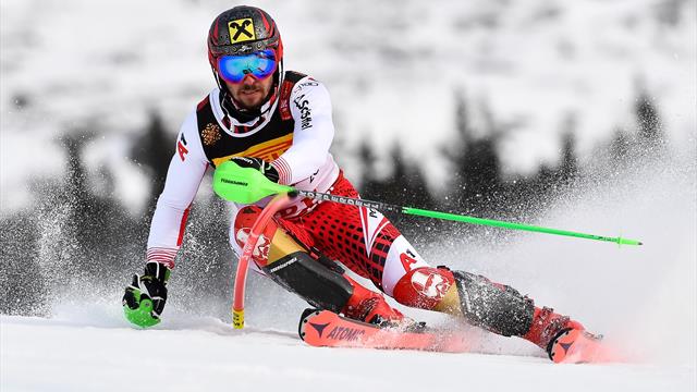 Hirscher di un altro pianeta nella prima manche dello slalom, solo Pinturault gli sta vicino