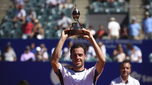 Pour son troisième titre, Cecchinato a maté Schwartzman