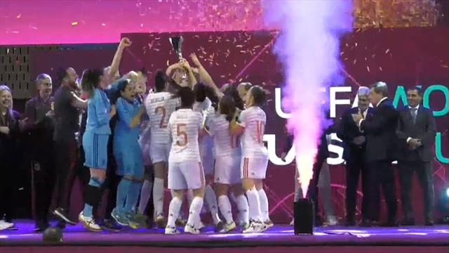 Eurocopa femenina Fútbol Sala, la efusiva celebración de las campeones: Pista, vestuario y duchas Eurocopa femenina Fútbol Sala, la efusiva celebración de las campeones: Pista, vestuario y duchas
