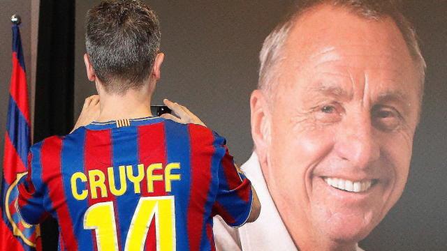 El Barça homenajea a Cruyff en el tercer aniversario de su fallecimiento recordando su filosofía El Barça homenajea a Cruyff en el tercer aniversario de su fallecimiento recordando su filosofía