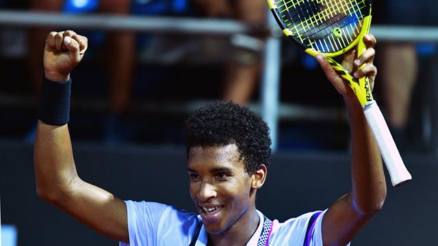 Un set perdu, quelques frayeurs, mais un pas dans l'histoire pour Auger-Aliassime Un set perdu, quelques frayeurs, mais un pas dans l'histoire pour Auger-Aliassime