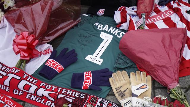 Stoke City rend un bel hommage à Gordon Banks avec un maillot spécial