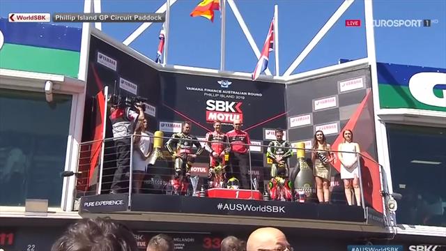 Superbikes GP Australia: Así sonó el himno español (más rápido de la cuenta) tras el triunfo de Baut Superbikes GP Australia: Así sonó el himno español (más rápido de la cuenta) tras el triunfo de Baut