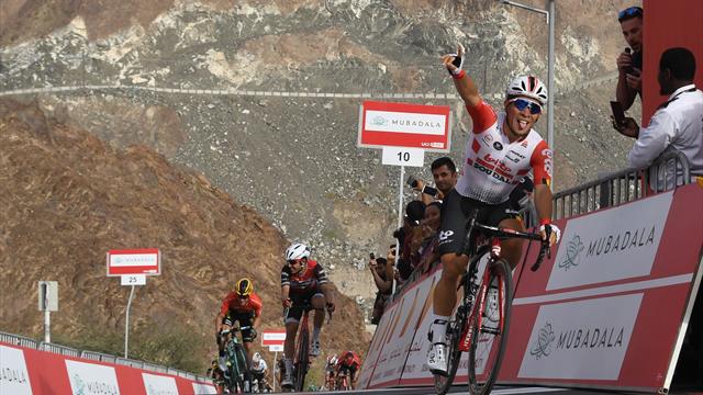 Ewan en puncheur, Roglic en patron