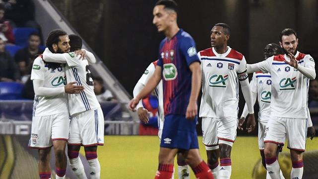 Une galette de Depay, une boulette de Zelazny et Denayer a mis Lyon sur la bonne voie Une galette de Depay, une boulette de Zelazny et Denayer a mis Lyon sur la bonne voie