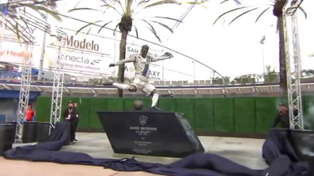 Beckham dévoile sa statue à Los Angeles Beckham dévoile sa statue à Los Angeles