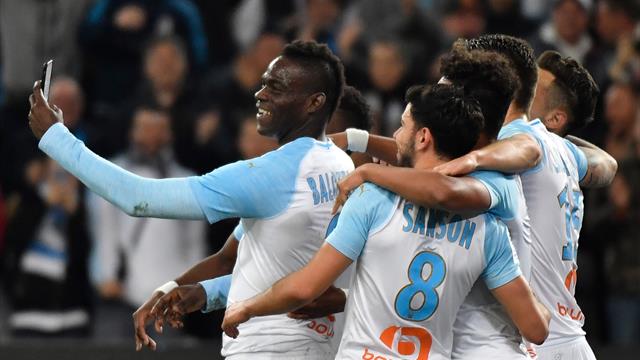 Balotelli marque... et se prend en selfie vidéo avec ses coéquipiers