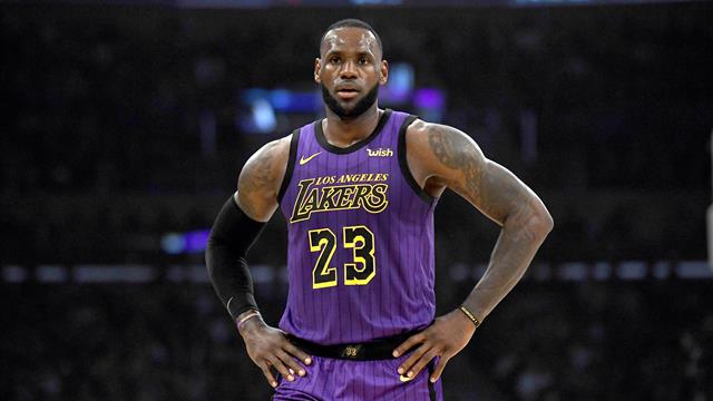 Les Lakers vont économiser James