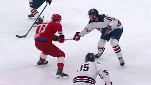 Universiada 2019: El golazo de Kvartalnov tras dos caños en el Rusia-EEUU de hockey hielo Universiada 2019: El golazo de Kvartalnov tras dos caños en el Rusia-EEUU de hockey hielo
