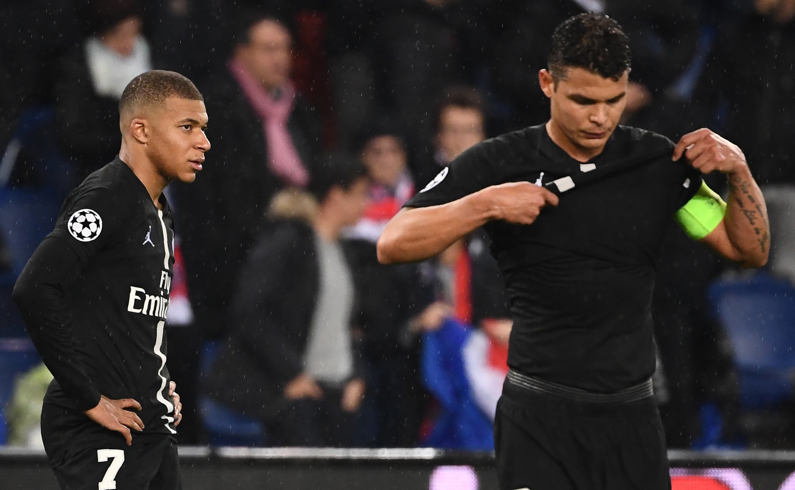 Kylian Mbappé et Thiago Silva lors de PSG-Manchester United / Ligue des champions