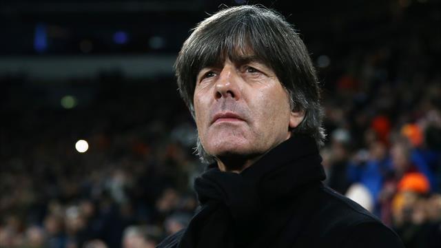 Kritik von allen Seiten: Löw muss sich rechtfertigen