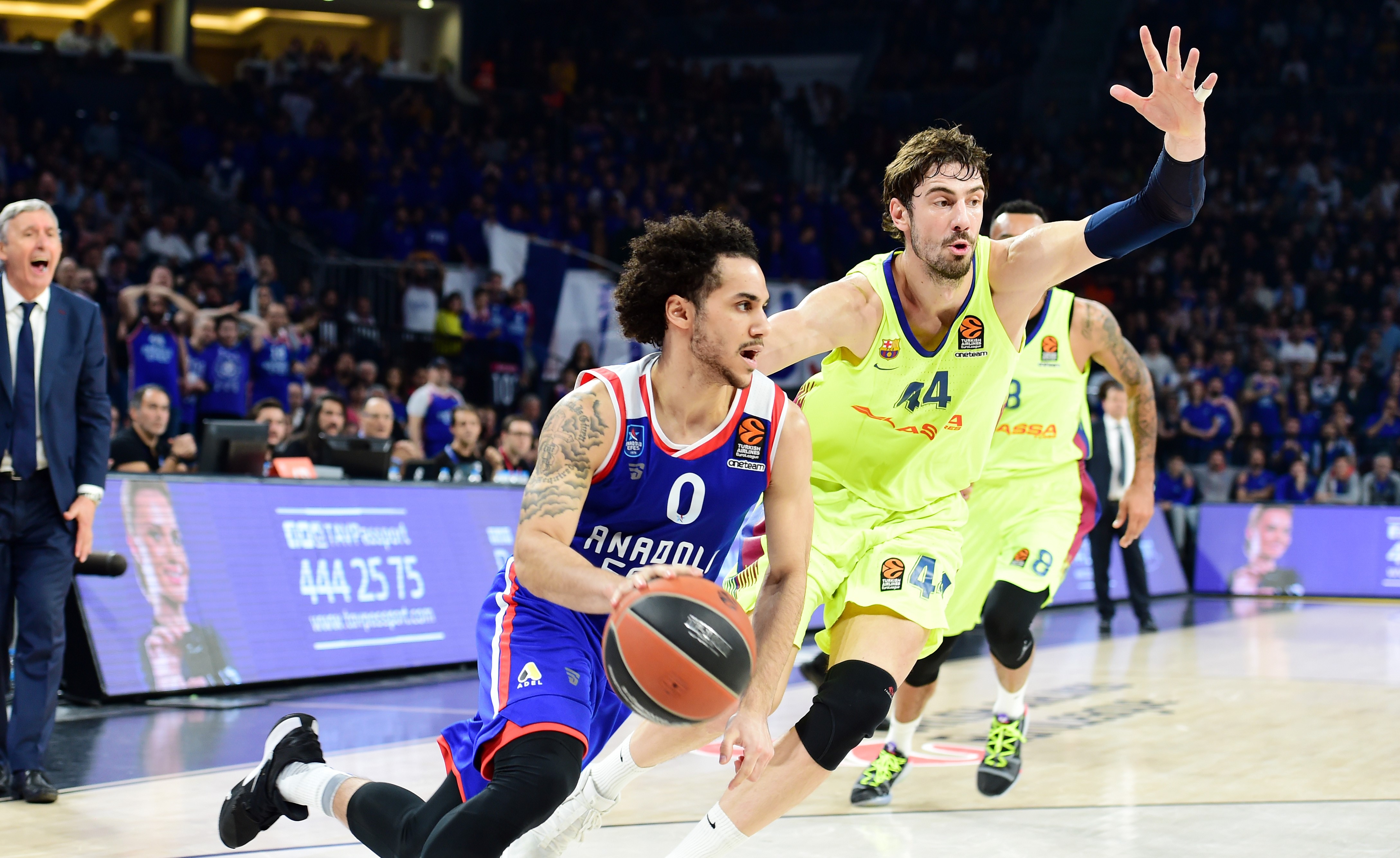 Shane Larkin, Anadolu Efes-Barcelona