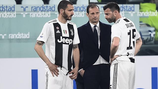 Allegri: "Con me la Juventus ha fatto sempre gli ottavi e giocato due finali. Tornerà Douglas"