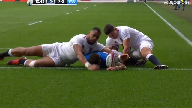 Gran guizzo di Tommaso Allan: meta dell'Italia a Twickenham Gran guizzo di Tommaso Allan: meta dell'Italia a Twickenham