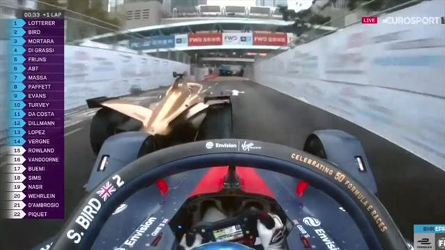 Formula E, ePrix Hong Kong: El polémico adelantamiento de Bird a Lotterer que le costó la victoria Formula E, ePrix Hong Kong: El polémico adelantamiento de Bird a Lotterer que le costó la victoria