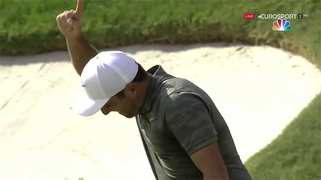 “Non ci posso credere!” Molinari fa impazzire le voci di Golf Tv con un putt da 13 metri favoloso “Non ci posso credere!” Molinari fa impazzire le voci di Golf Tv con un putt da 13 metri favoloso