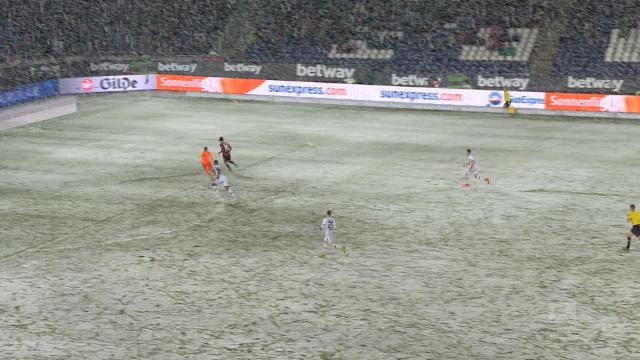 Haraguchi croyait avoir marqué, la neige en a décidé autrement Haraguchi croyait avoir marqué, la neige en a décidé autrement