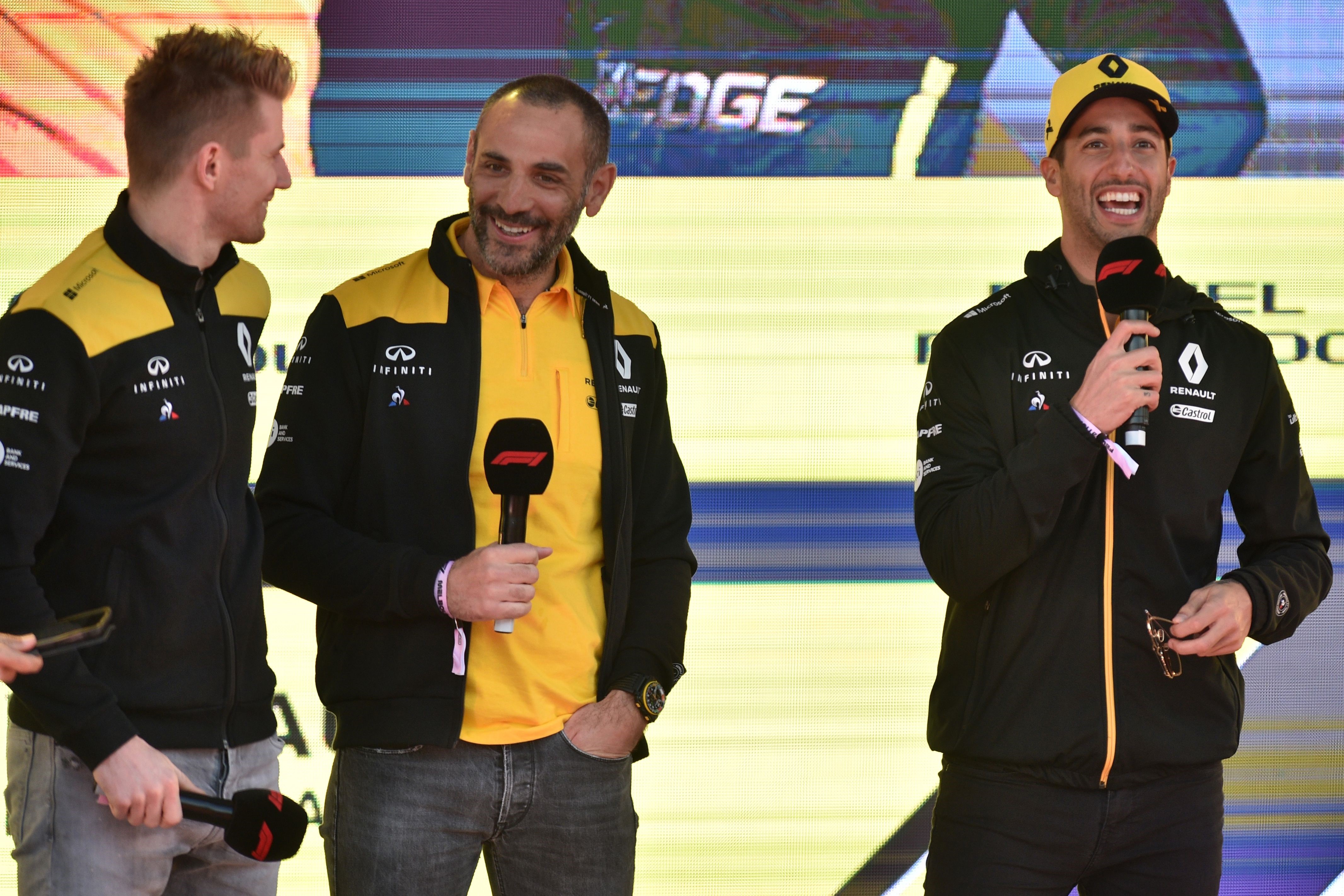 Nico Hülkenberg, Cyril Abiteboul et Daniel Ricciardo (Renault) au Grand Prix d'Australie 2019