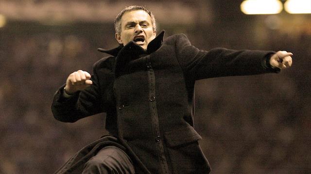 📖👓 LECTURA RECOMENDADA: 15 años de la eliminatoria que dio por comenzada la 'Era Mourinho'