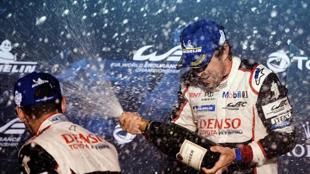 Alonso, más líder, sobrevoló triunfal los baches de Sebring