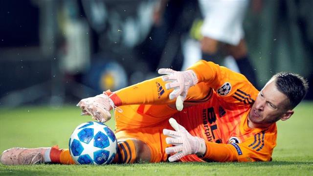 Neto se cae de la convocatoria por lumbalgia aguda y Garay no llega