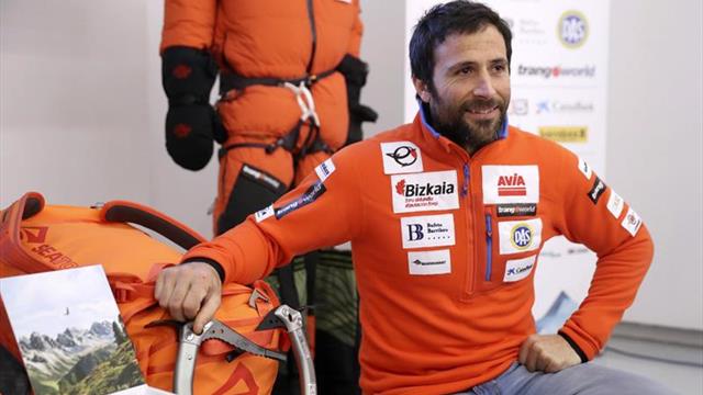 Txikon y sus compañeros llegan "bien" al campo base