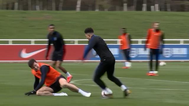 Sancho ruins Maguire in England training, then scores Panenka penalty Sancho ruins Maguire in England training, then scores Panenka penalty