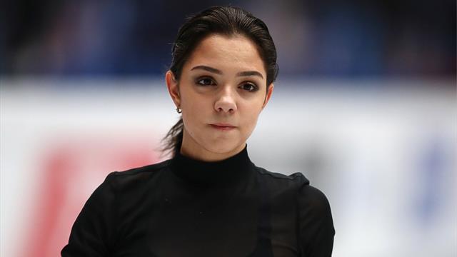 Медведева – вторая после короткой на Autumn Classic вслед за Кихирой с тройным акселем