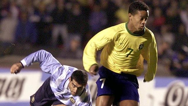 La mitica tripletta di Ronaldinho all'Argentina nel Torneo Preolimpico 2000 La mitica tripletta di Ronaldinho all'Argentina nel Torneo Preolimpico 2000