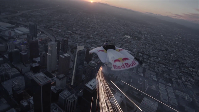 Meteor? Nope! Wingsuit jumper stuns Los Angeles Meteor? Nope! Wingsuit jumper stuns Los Angeles
