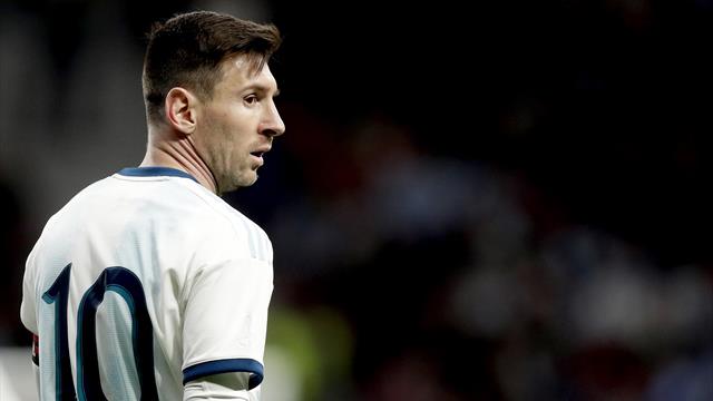 Victime de douleurs au pubis, Messi rentre à Barcelone