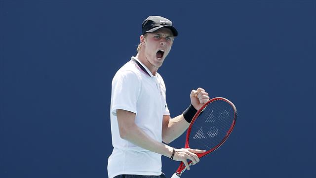 Shapovalov a sorti le grand jeu pour mettre Rublev à terre Shapovalov a sorti le grand jeu pour mettre Rublev à terre