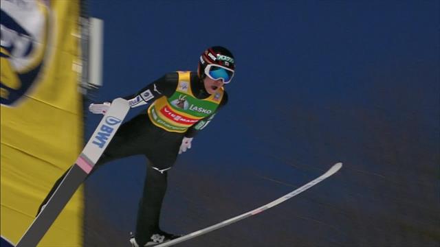 Kobayashi a plané sur Planica jusqu'à un record de 252 mètres Kobayashi a plané sur Planica jusqu'à un record de 252 mètres